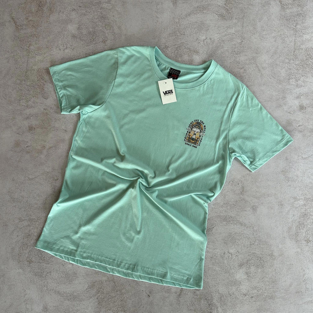 REMERA VANS ESTAMPA BREWS TUNES VERDE AGUA