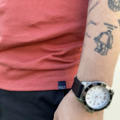 REMERA POLO CLÁSICA LADRILLO en internet