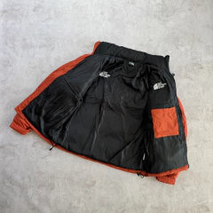 CAMPERA TNF NUPTSE LADRILLO - comprar online