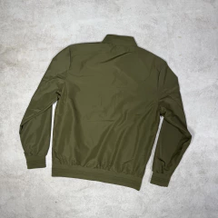 Imagen de ROMPEVIENTO BOMBER POLO VERDE