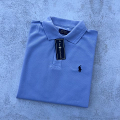 CHOMBA POLO CELESTE - Elixir Indumentaria