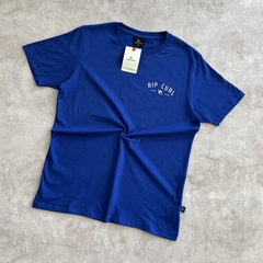 REMERA RIP CURL ESTAMPA LIVE THE BEACH AZUL FRANCIA