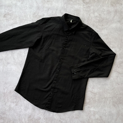 CAMISA DE LINO MANGA LARGA NEGRA en internet