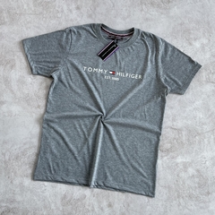 REMERA TOMMY GRIS