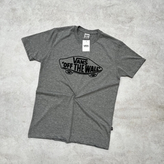 REMERA VANS OTW GRIS