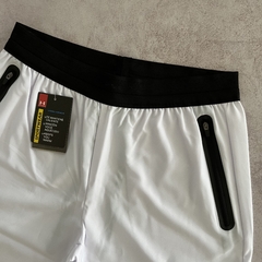 SHORT DE ENTRENAMIENTO UNDER BLANCO en internet
