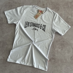 REMERA LEVI´S ESTAMPA STRAUSS & CO BLANCA
