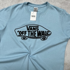 REMERA VANS OTW CELESTE - comprar online