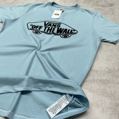 REMERA VANS OTW CELESTE - Elixir Indumentaria