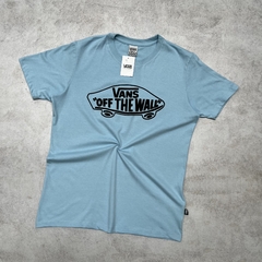 REMERA VANS OTW CELESTE