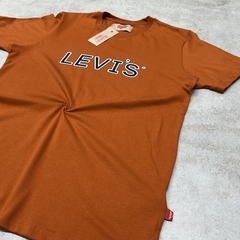 REMERA LEVI´S NEON LADRILLO en internet