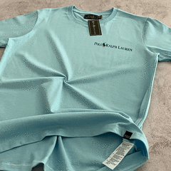 REMERA POLO MINIMAL CELESTE - Elixir Indumentaria