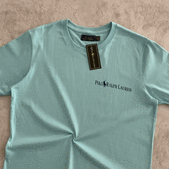 REMERA POLO MINIMAL CELESTE - comprar online