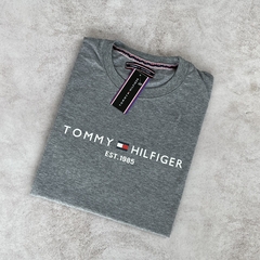 REMERA TOMMY GRIS - tienda online