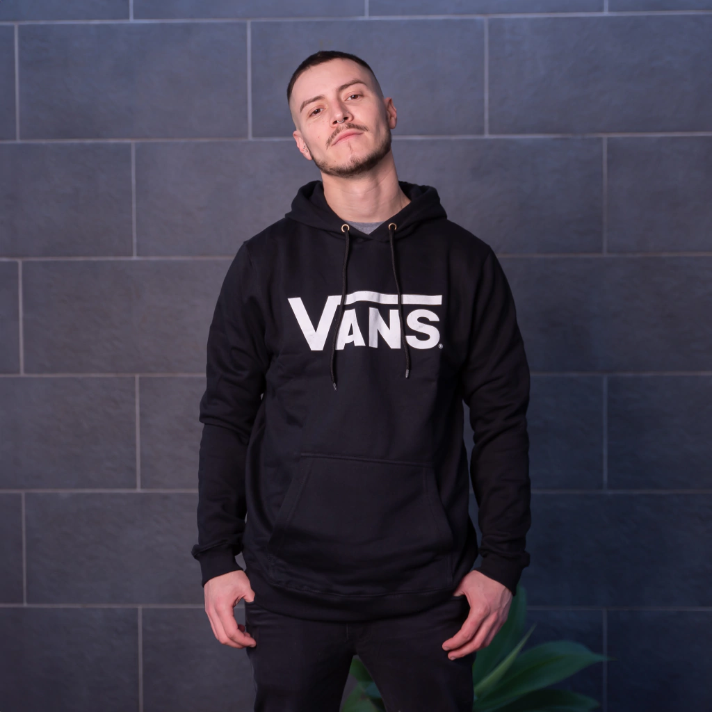 BUZO HOODIE VANS NEGRO