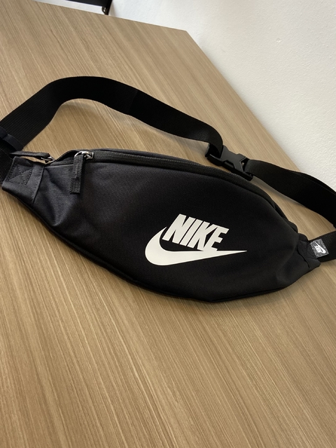 POCHETE NIKE ICON FUTURA