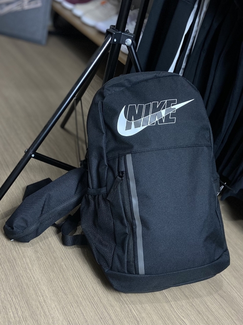 MOCHILA NIKE ELEMENTAL 20L