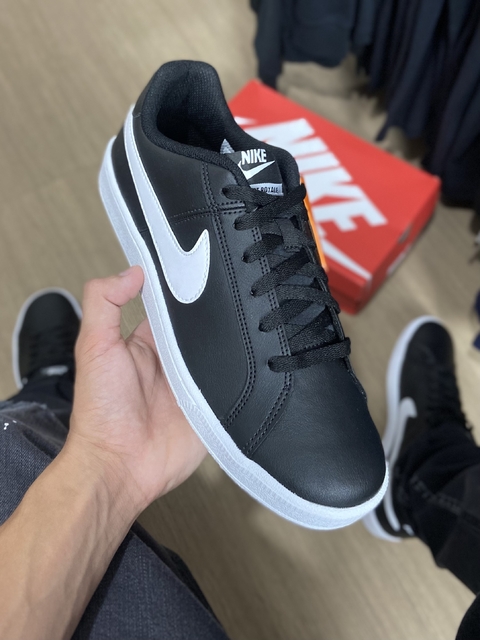 TÊNIS NIKE COURT ROYALE