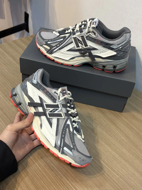 TÊNIS NEW BALANCE 1906A