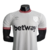 camisa-west-ham-ii-23-24-jogador-umbro-masculina-branca-com-detalhes-vinho-e-preto