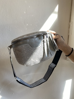 RIÑONERA FASHION en internet