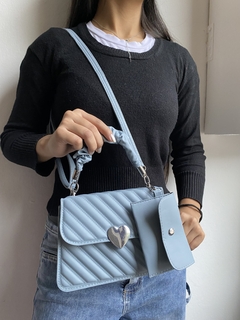 BAG CORAZON NUEVO INGRESO CELESTE en internet