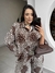 Imagem do Camisa Paisley Noa - Paisley Fundo Marrom
