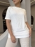 T-Shirt em Malha Premium Basic - Off-White - Miahma