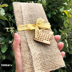 Convite Personalizado de MDF e Envelope de Juta