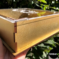 Caixa de MDF (DOURADA) com tampa de acrílico transparente personalizada na internet