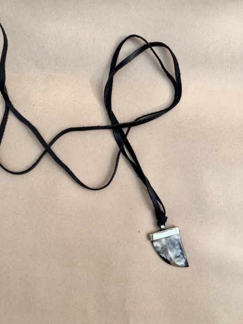 Collar GMG - Asta Y Alpaca & Cuero negro