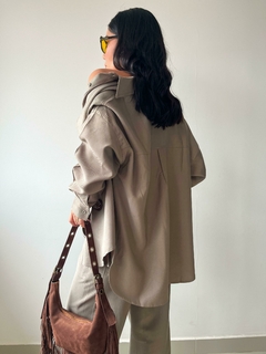 Imagem do Camisa Oversize em Alfaiataria - Stella