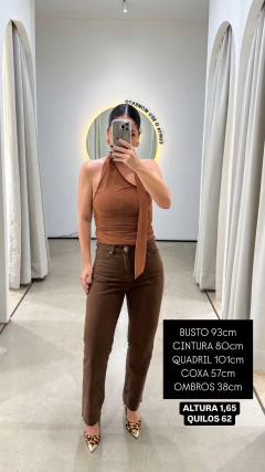 Blusa Lara na internet