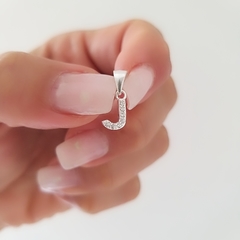 DIJE INICIAL J