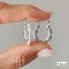 ARGOLLAS ENTRELAZADAS LISAS