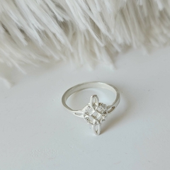 ANILLO NUDO DE BRUJA en internet