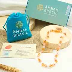 Colar de Âmbar para Bebês Caramelo e Quartzo Rosa - comprar online