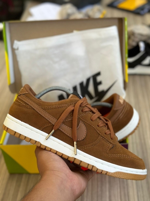 Nike camurça bege