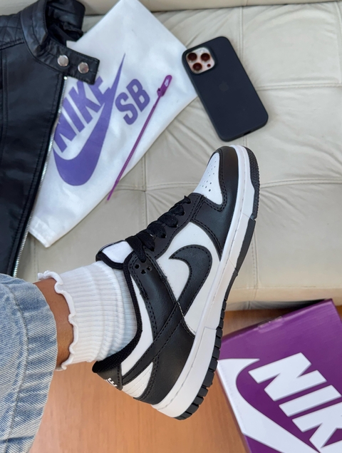 Nike panda