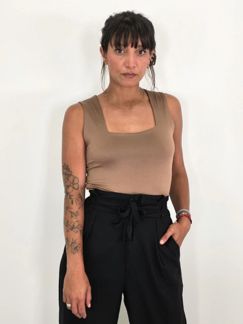 SOLANA BODY MICROFIBRA ESCOTE CUADRADO - comprar online