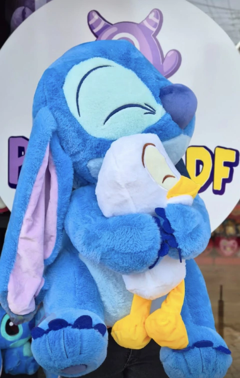 Urso de Pelúcia Gigante - Stitch Patinho 80cm - comprar online