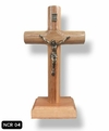 Crucifixo em Madeira Redondo - 13cm