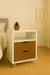 Mesa Lateral Branca 40cm com 2 Gavetas Amadeiradas e Puxador Preto – Rodízio Transparente Enviada Montada - Mesa de Cabeceira Fl Decor, Design Moderno e Funcionalidade