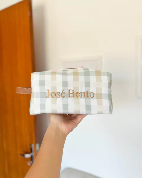 Nécessaire Xadrez Verde com Bege | Caramelo - comprar online