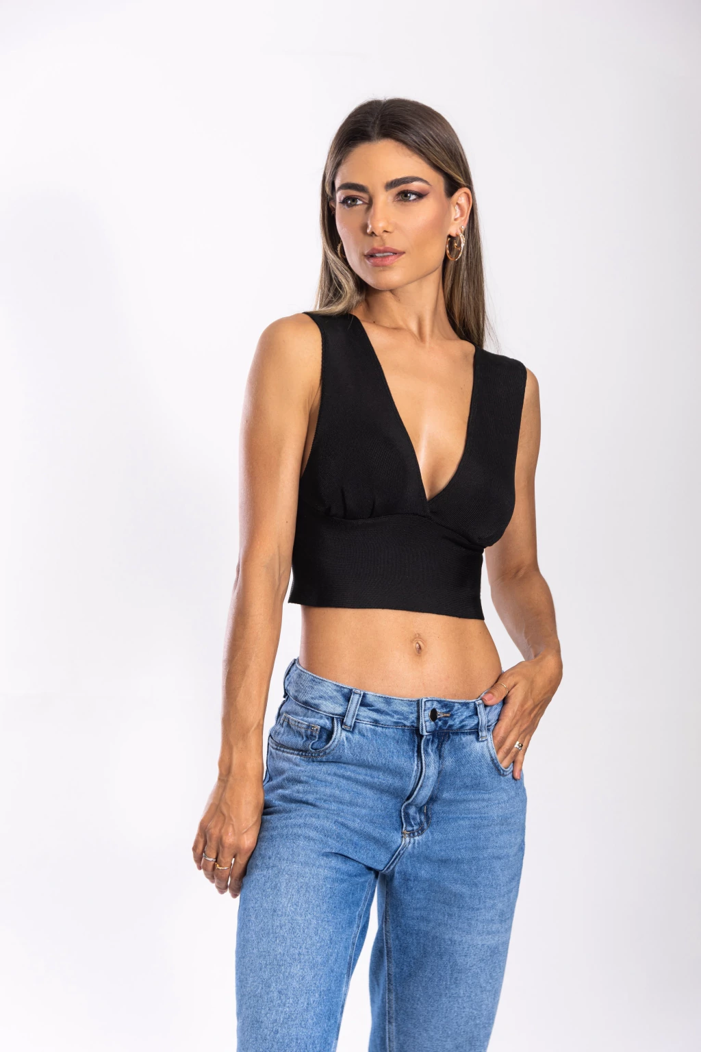 Top Tricô Decote V Alça Larga Preto - Íris