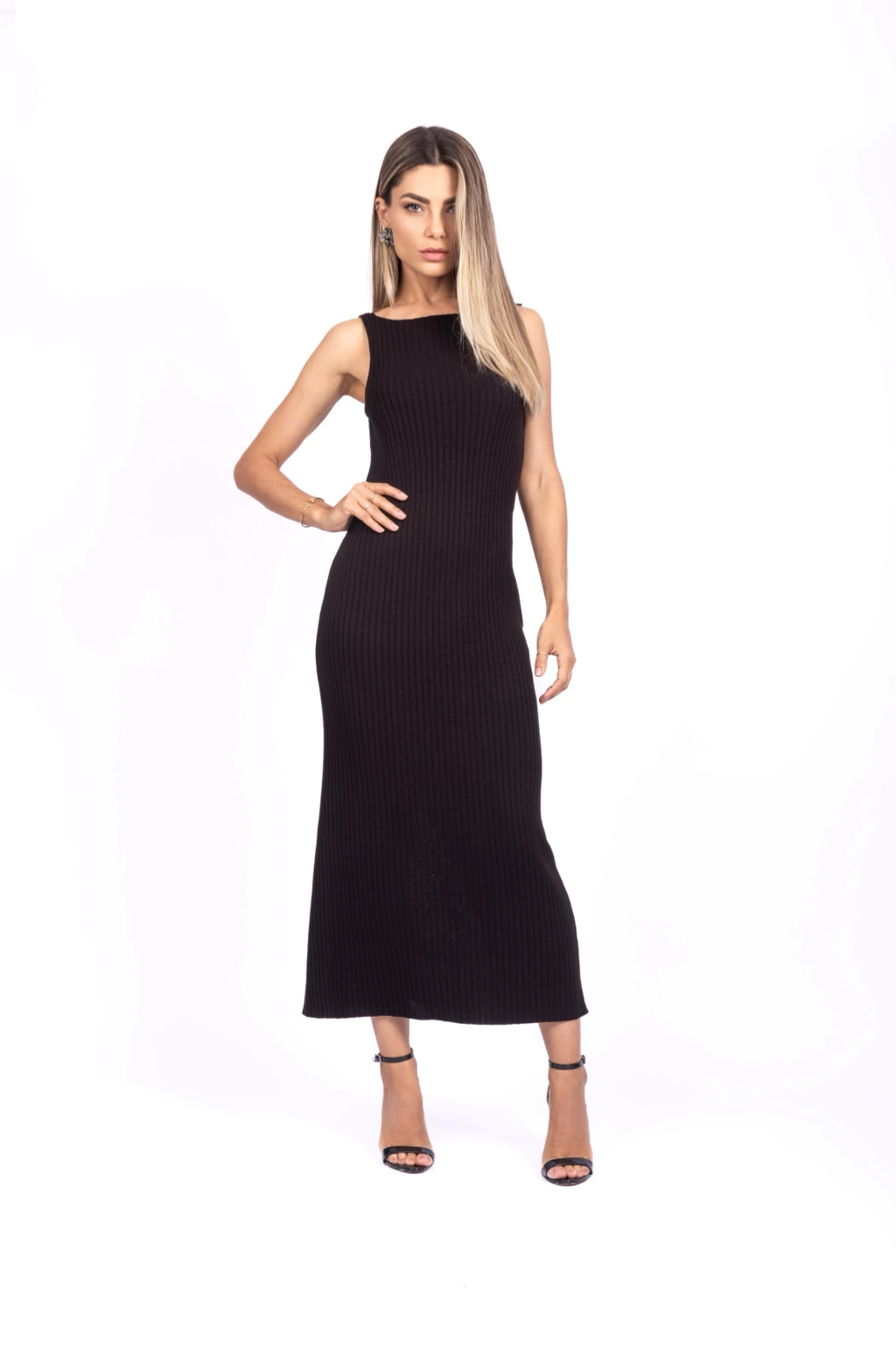 Vestido Adulto Tricô Midi Canelado Preto Tulipa