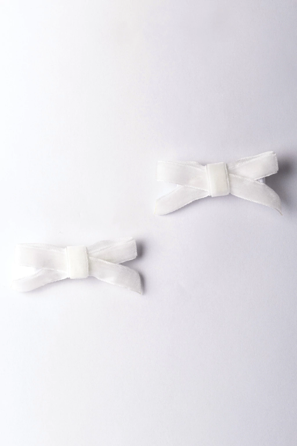 Laços de Cabelo Infantil Veludo Branco