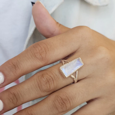 ANILLO CON PIEDRA DE LA LUNA 39 - comprar online
