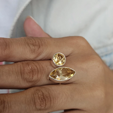 ANILLO CON PIEDRA CITRINO 72 - comprar online
