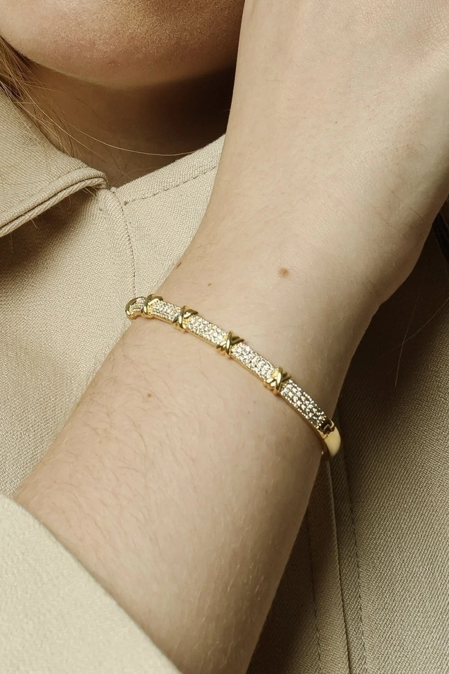 BRACELETE CRAVEJADO